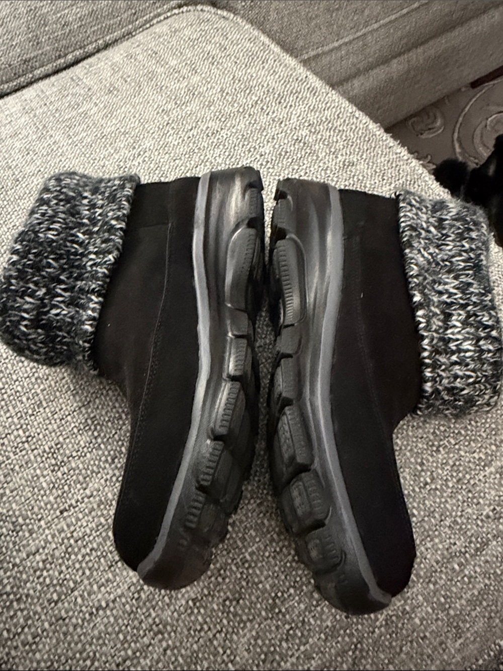 Skechers Easy Going Cozy Weather Black Ankle
Boots Knit Cuff  Size 6.5 - Picture 4 of 10